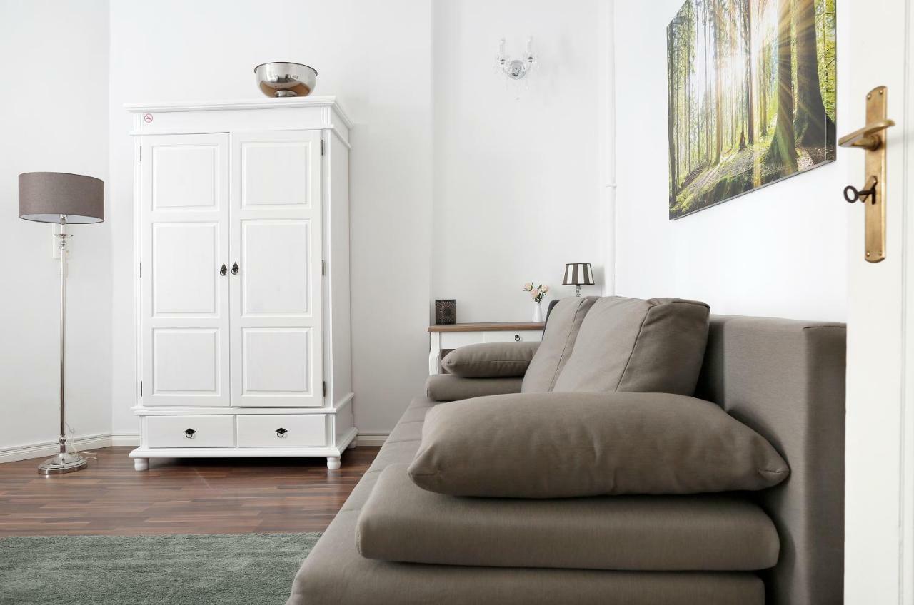 Droy By Rockchair Apartments L Superhost Status L 2 Bedroom Boxspringbeds Next To Center "Kurfuerstendamm" - Cozy Family & Business Flair Welcomes You! Berlin Kültér fotó