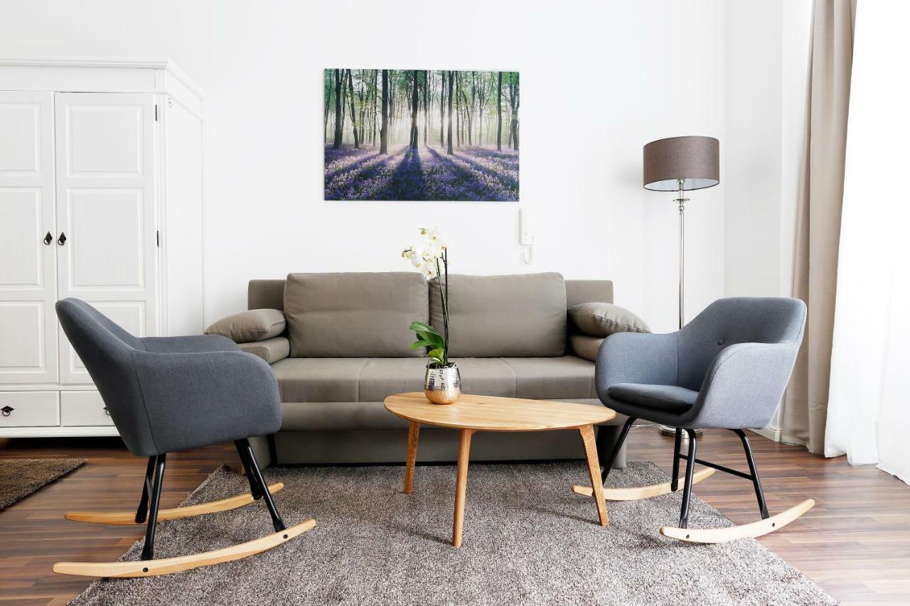 Droy By Rockchair Apartments L Superhost Status L 2 Bedroom Boxspringbeds Next To Center "Kurfuerstendamm" - Cozy Family & Business Flair Welcomes You! Berlin Kültér fotó