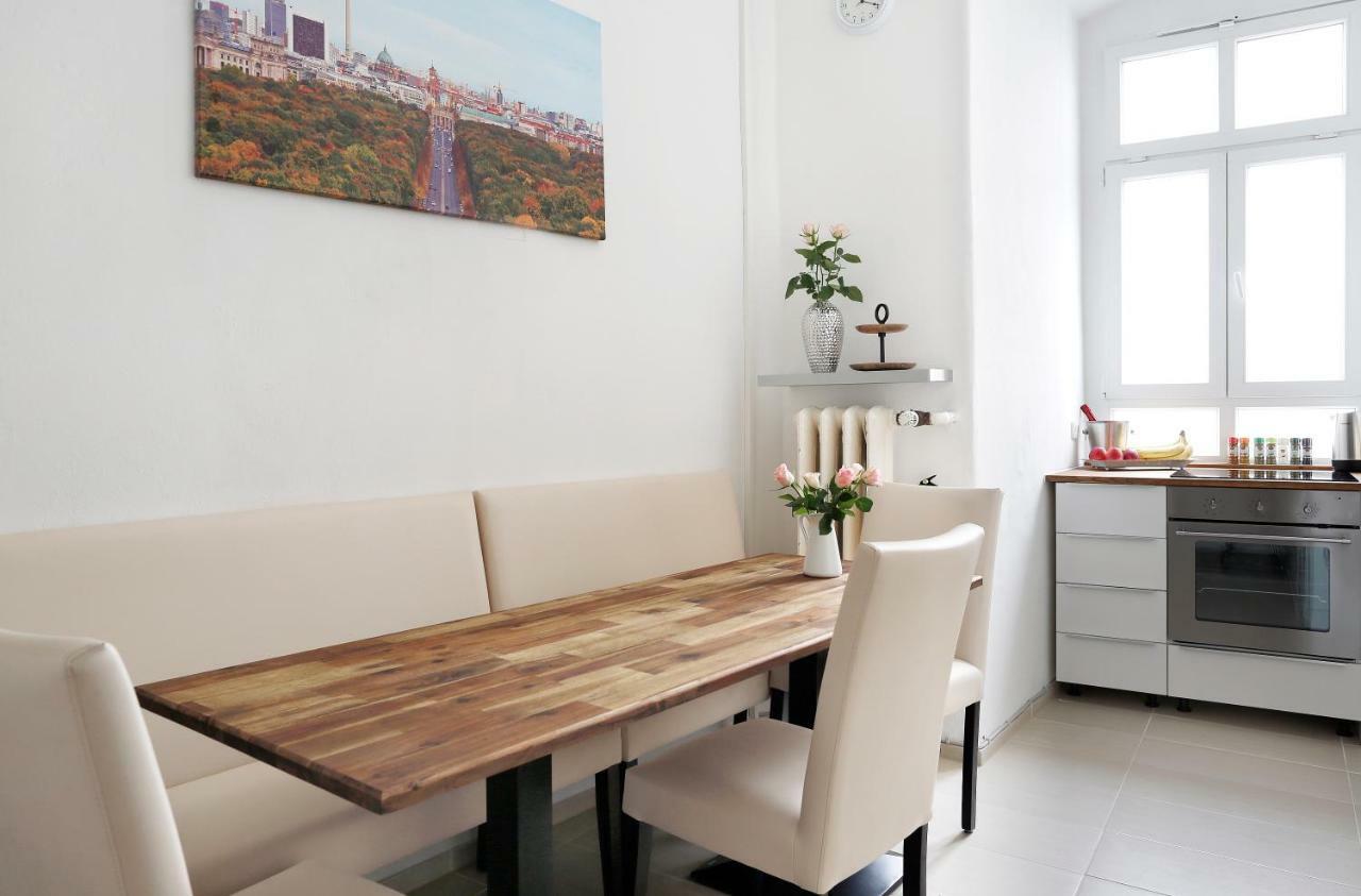 Droy By Rockchair Apartments L Superhost Status L 2 Bedroom Boxspringbeds Next To Center "Kurfuerstendamm" - Cozy Family & Business Flair Welcomes You! Berlin Kültér fotó